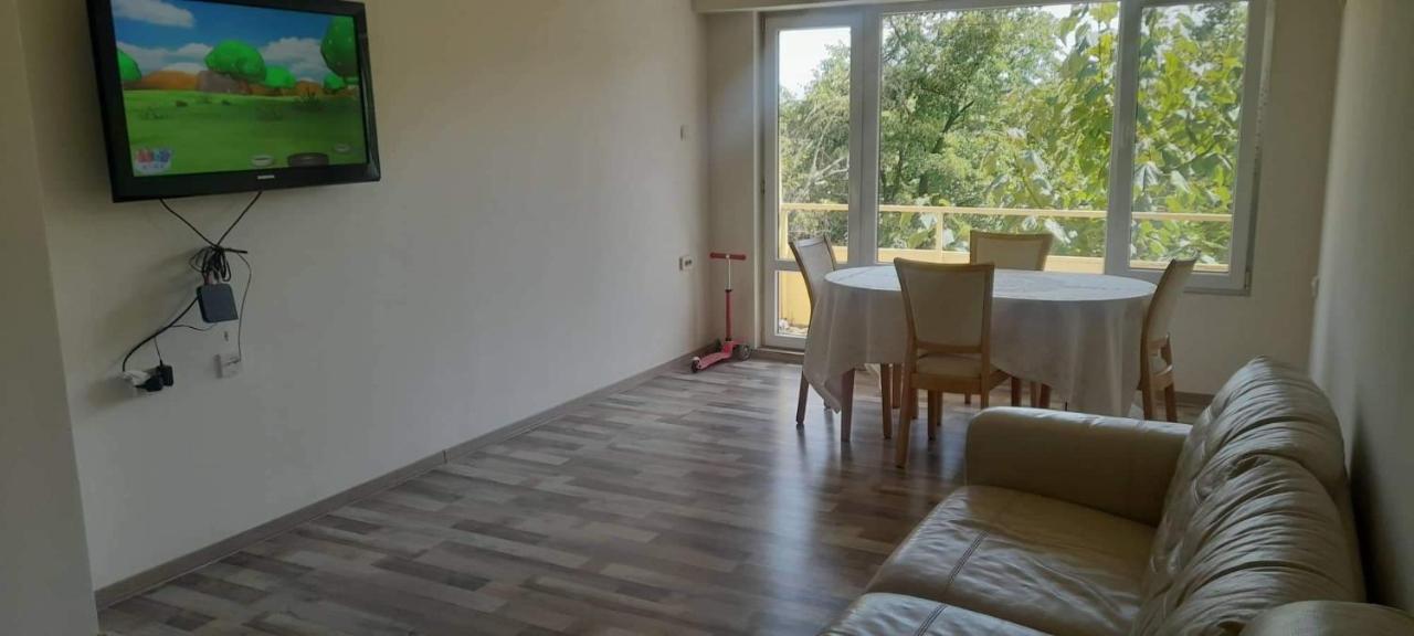 Pliska Apartment Монтана Экстерьер фото